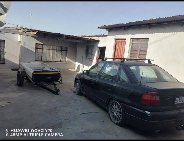 13 BEDROOM HOUSE FOR SALE IN KAALFONTEIN